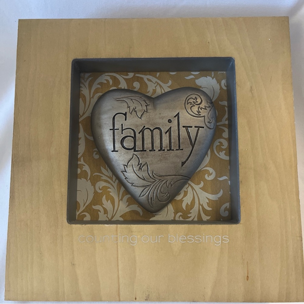 Heart Decor with 'Family' Inscription